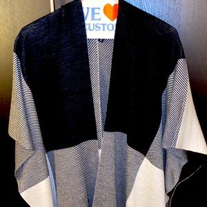 Karen Millen Black/Grey/White Open Ponchco